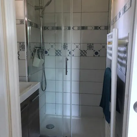 Chez Loulou Bis Rum i privatbostad Léon